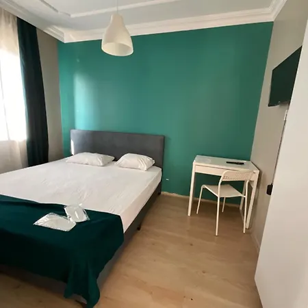 Khan's Apartmanhotel