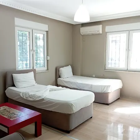 Apartmanhotel Khan's *